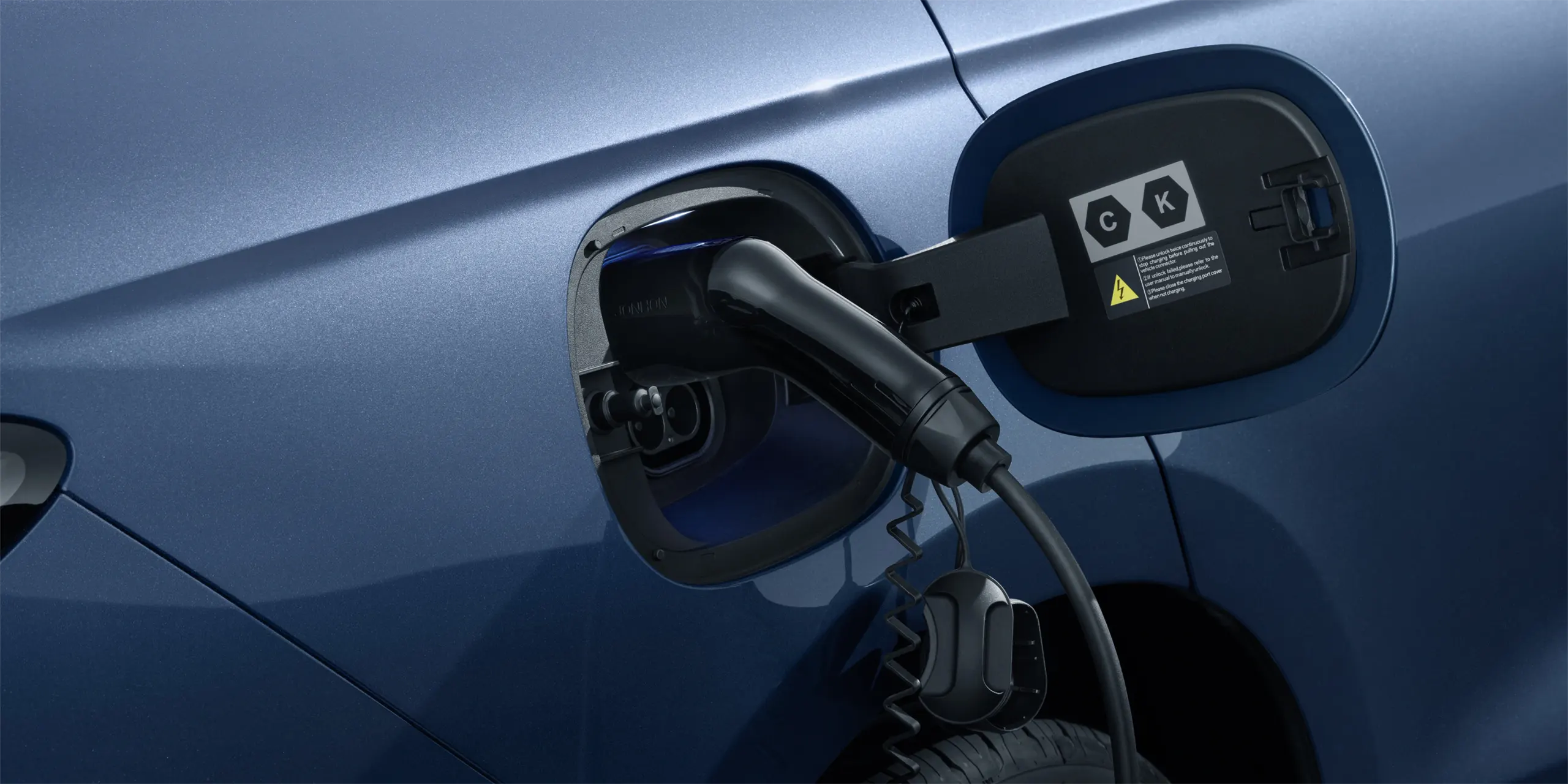 byd seal 6 dmi touring charging 01 l